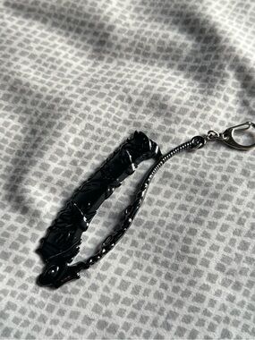 Bloodborne saw cleaver keychain